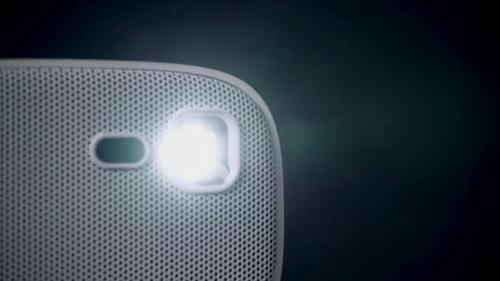 窝窝头M8家用投影仪支持4K超清画质支持3D片源播放【支持海外版系统】